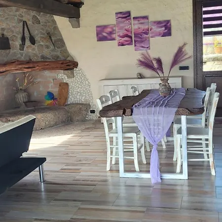 Stazzu Iris Prázdninový dům