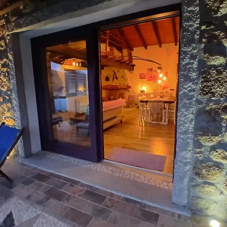 Stazzu Iris * Calangianus