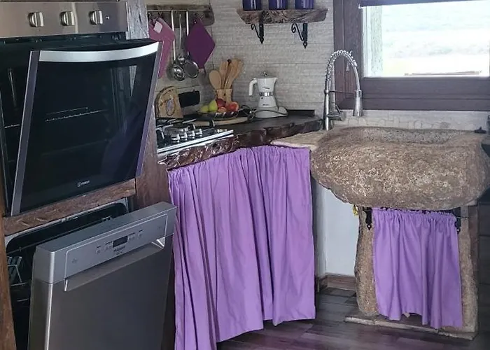 Stazzu Iris Nyaraló